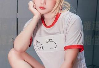 Messie Huang女仆套图，难道真的是爱做家务的人吗？我不太相信哦